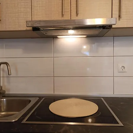 Molly - Prime Downtown Hub - Metro Right There - Walk To Helexpο & & Vibes Apartment Thessaloniki