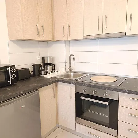 Molly - Prime Downtown Hub - Metro Right There - Walk To Helexpο & & Vibes Thessaloniki