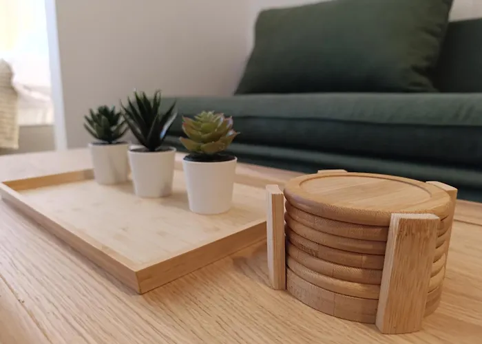 Molly - Prime Downtown Hub - Metro Right There - Walk To Helexpο & & Vibes Apartment