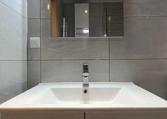 Molly - Prime Downtown Hub - Metro Right There - Walk To Helexpο & & Vibes Apartment Thessaloniki